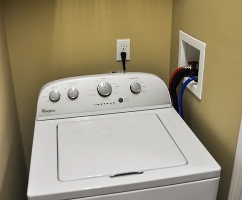 Sterling Ridge Apartments Laundry Room Detail